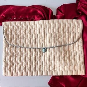 Vintage 1940’s cream quilted hosiery lingerie travel bag